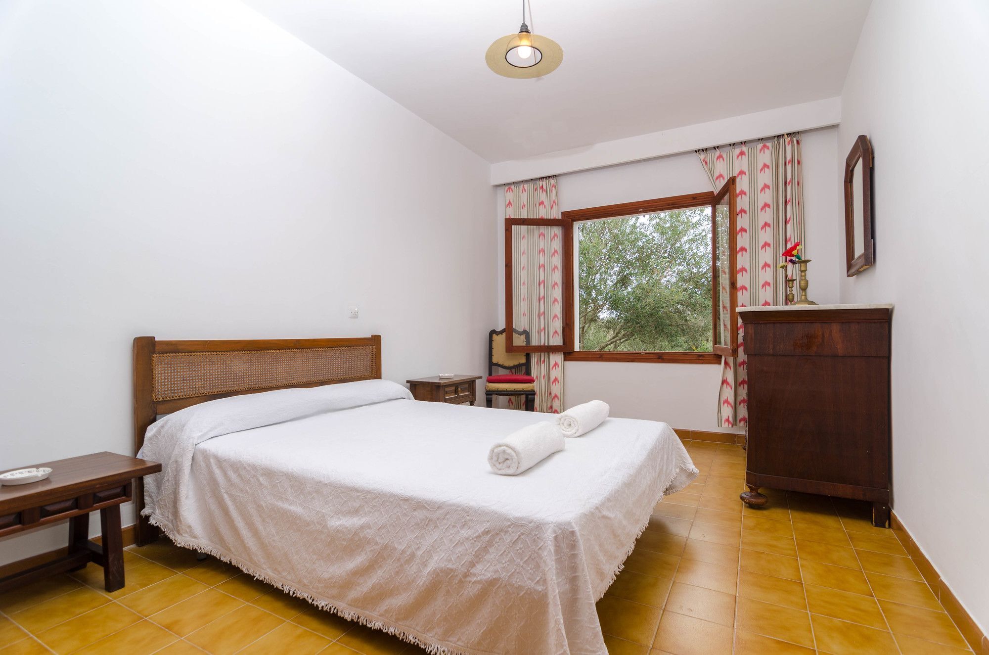 Hotel Llesca *